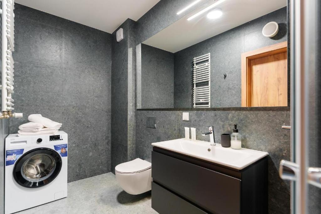 Akces Kasprowicza 20c- Basen, Sauny, Jacuzzi, Silownia W Cenie - Schwimmbad, Saunen, Jacuzzi, Fitnessstudio Im Preis Apartment